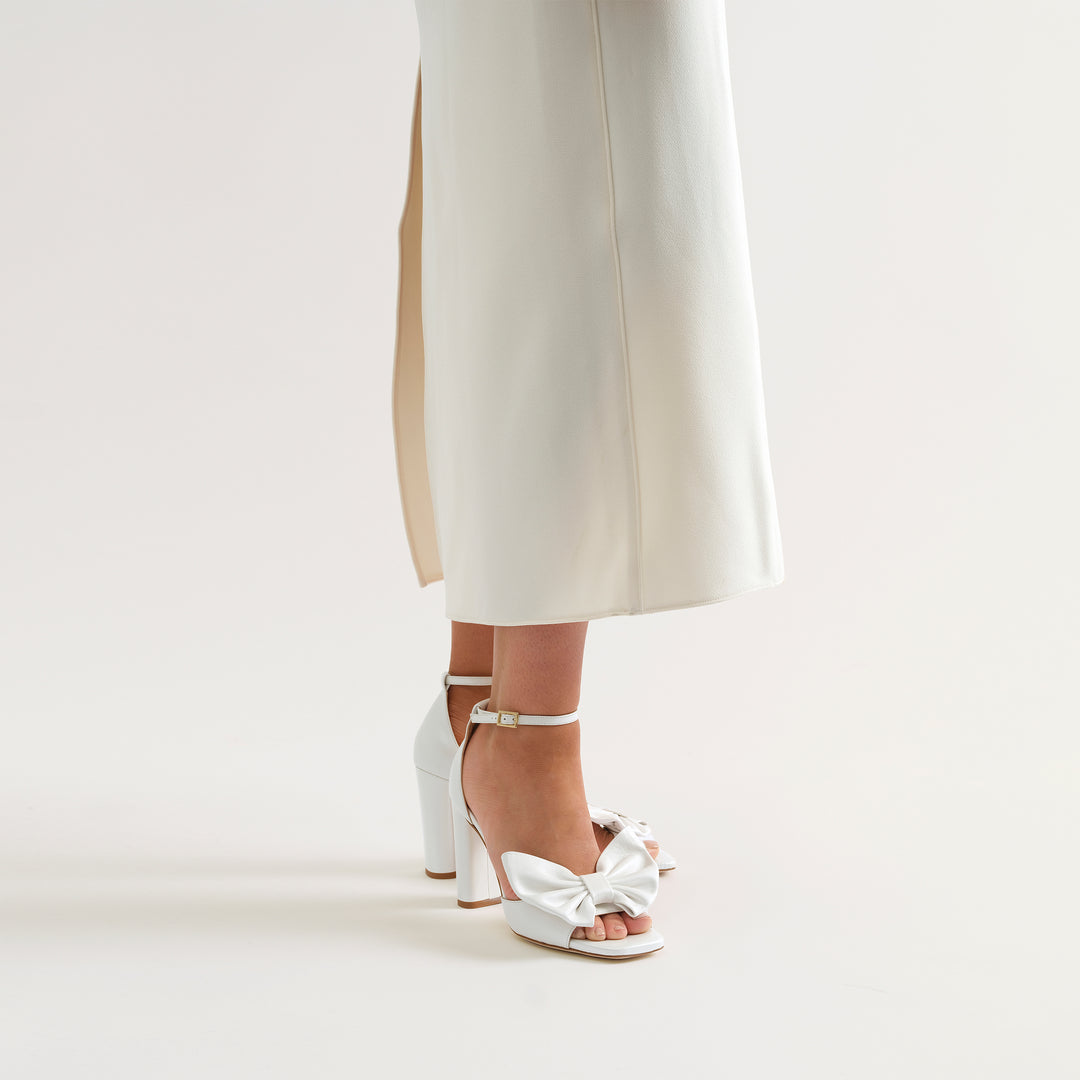 TATIANA PEARLISED WHITE SANDAL BUTTERFLY BOWS